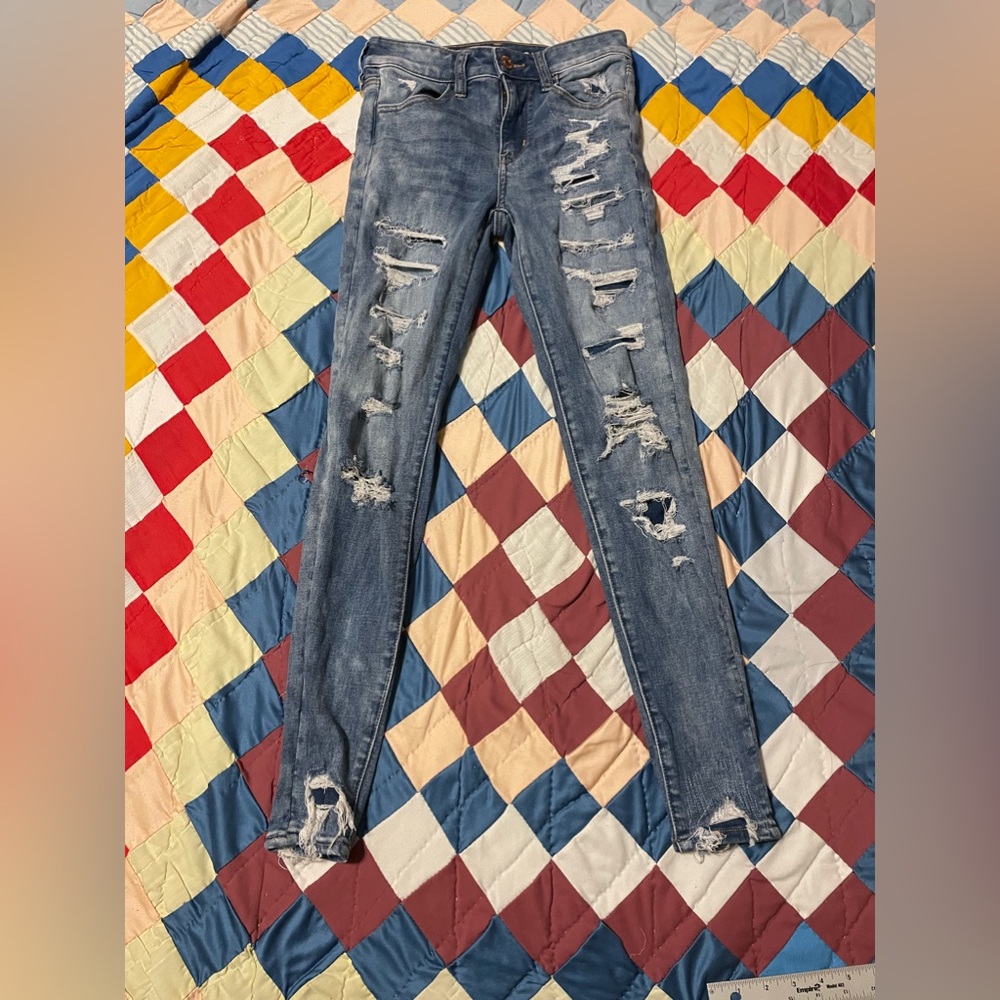 American Eagle Outfitters High Rise Jegging Jeans Women’s 2 Heavily Distressed
